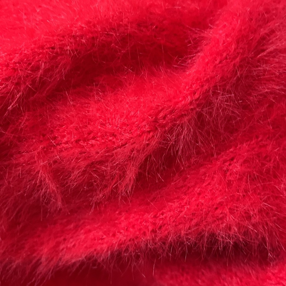 Signature Studio Sweater - Picture 10 of 10